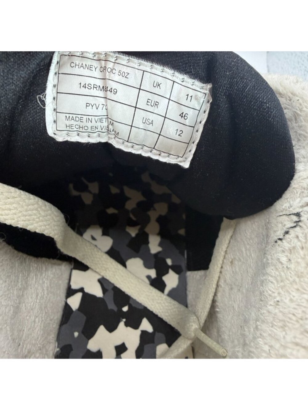 Lacoste Mens Black Mid-Top Sneakers Size 12 Leather & Suede Warm Shoes - Picture 6 of 8